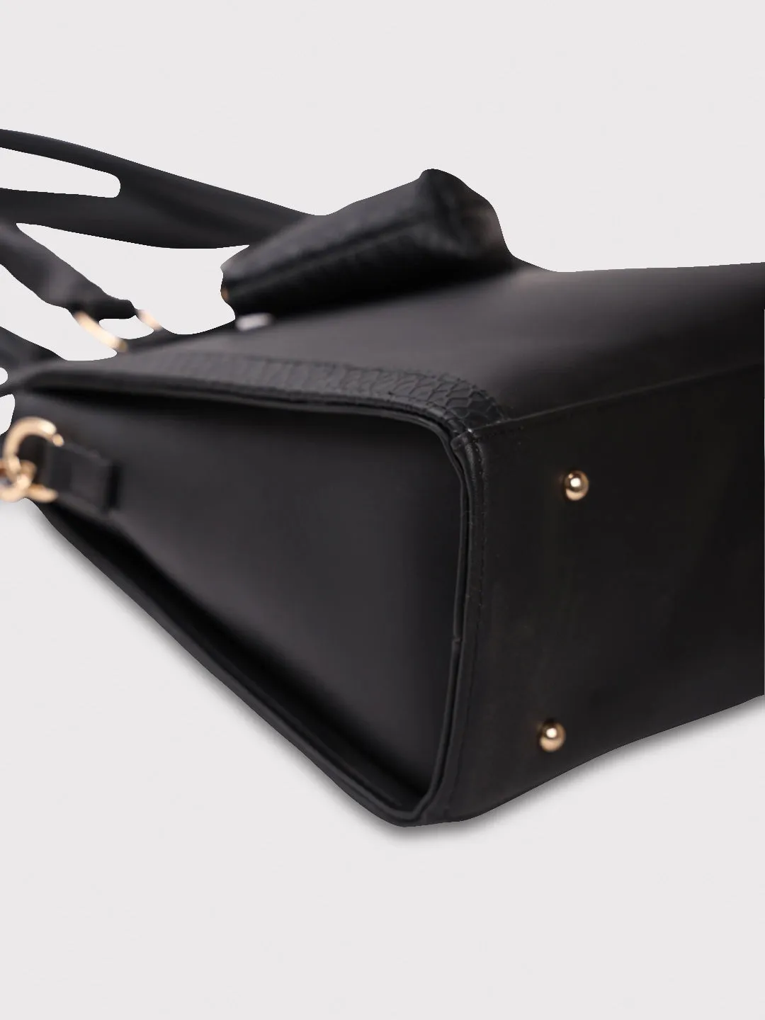 Caprese Felisa Satchel Medium Black