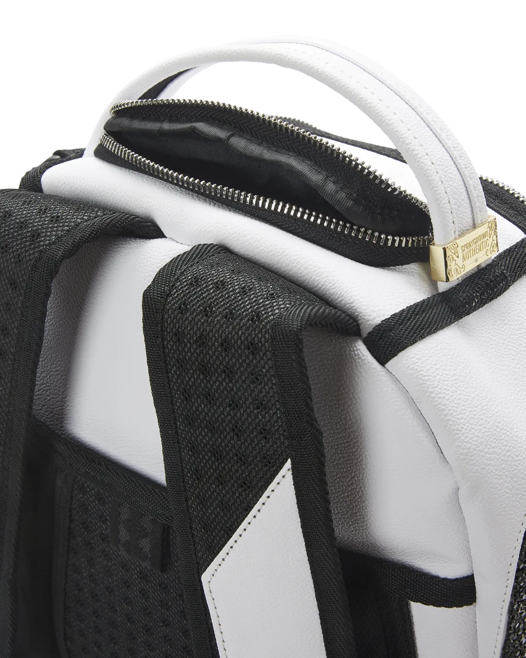 CLEARCUT DLX BACKPACK (WHITE)