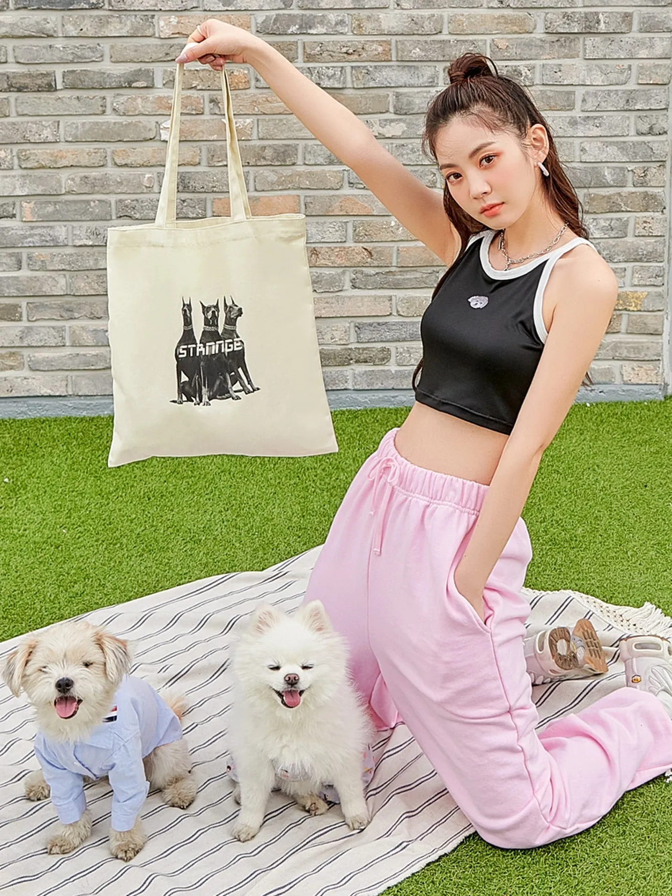 DAZY Dog Graphic Shopper Bag