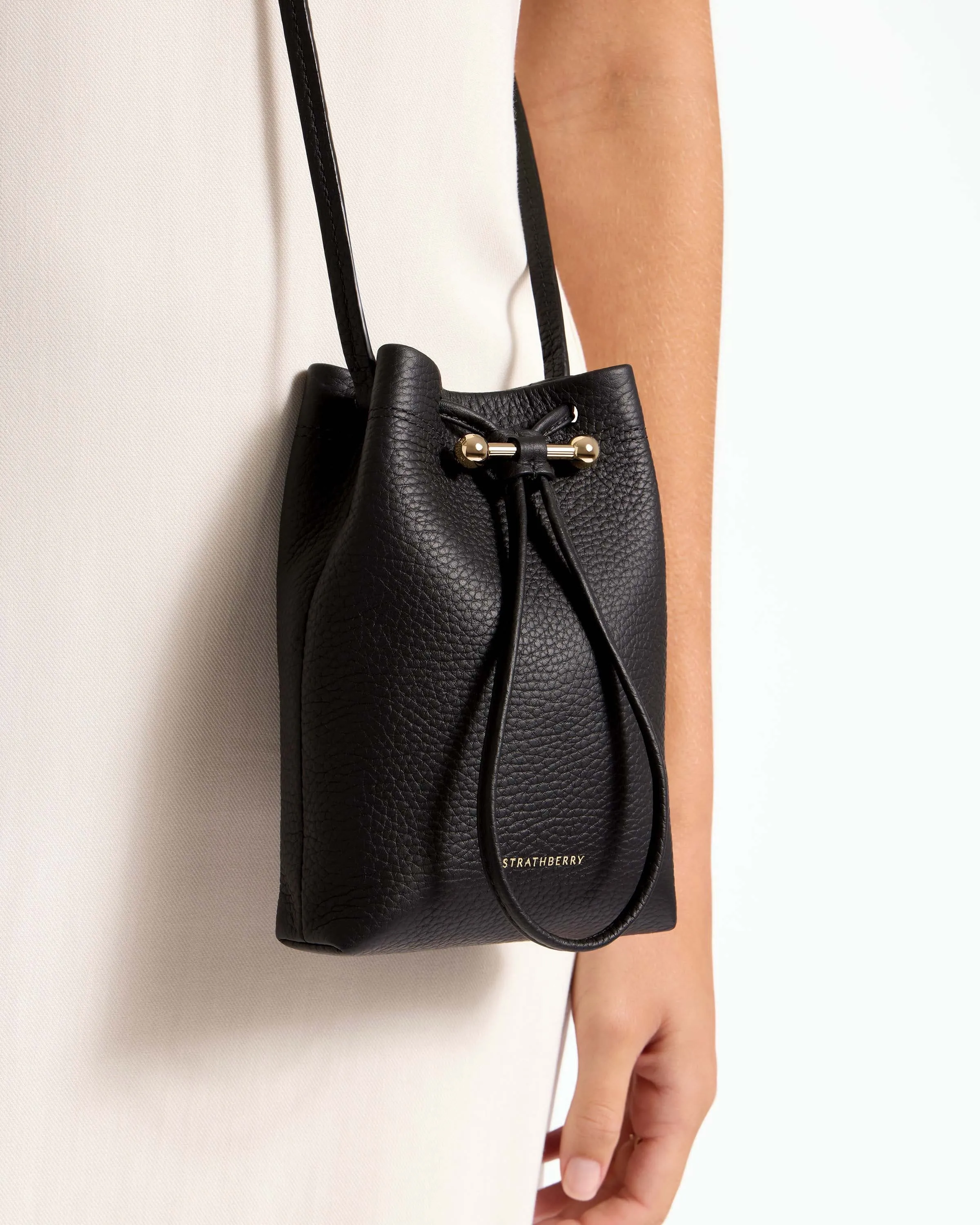 Osette Midi Pouch - Black